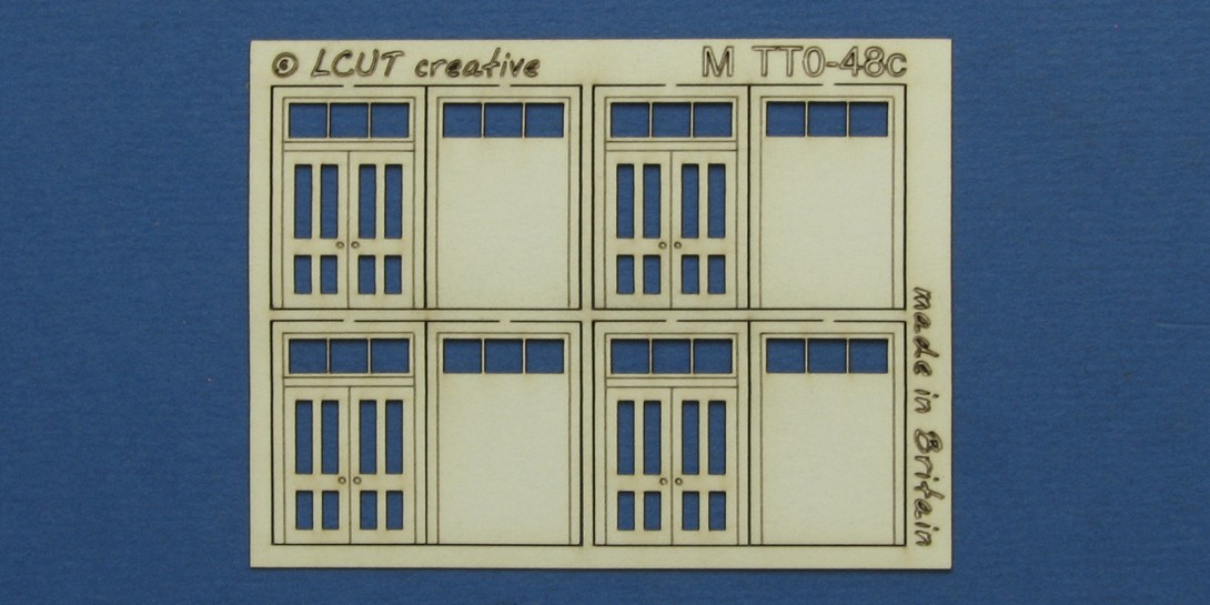 M TT0-48c TT:120 kit of 4 double doors with square transom type 3 Kit of 4 double doors with square transom type 3. Designed in 2 layers with an outer frame/margin. Made from 0.35mm paper.
